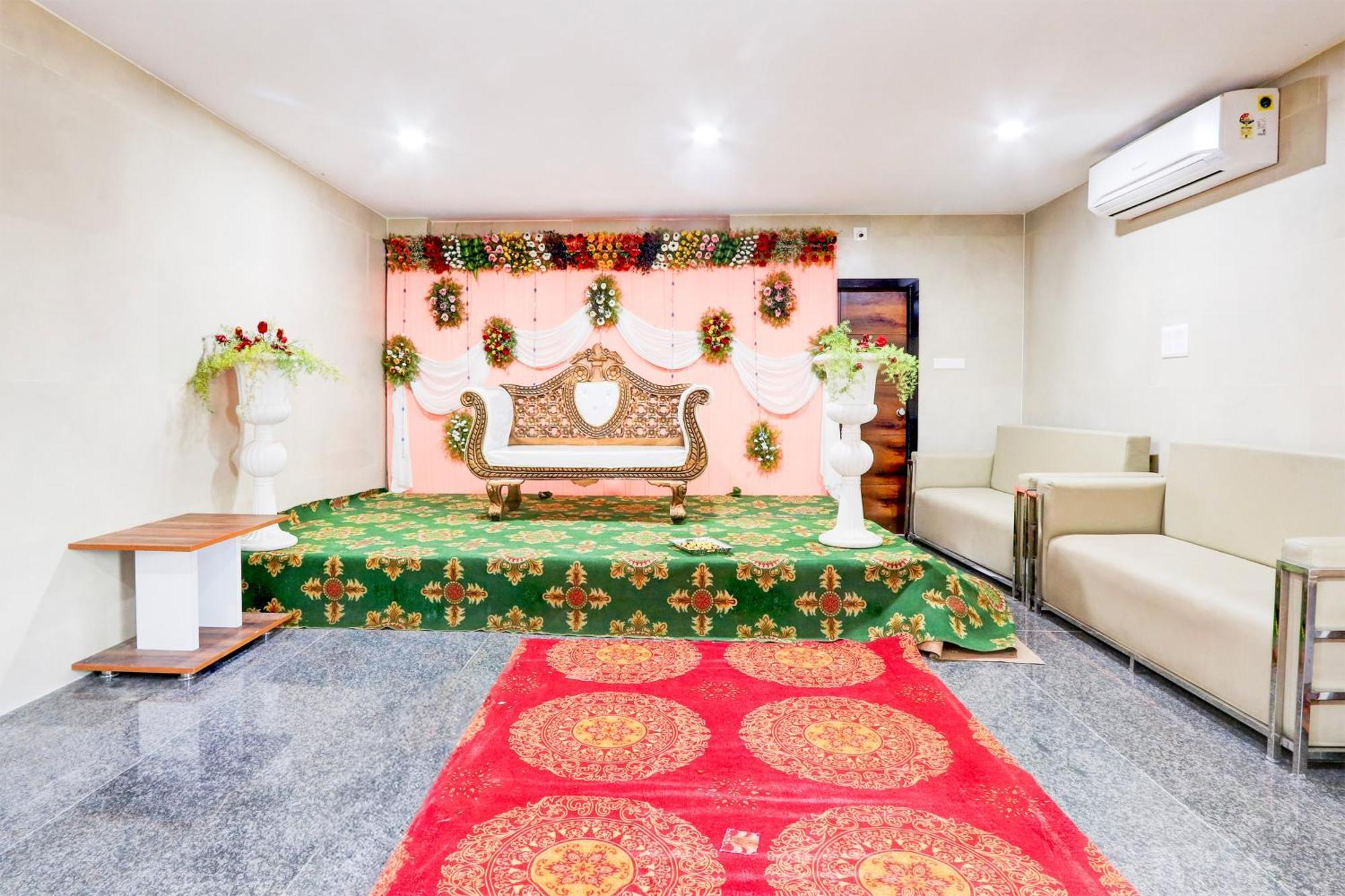 Hotel O Pr Grand Khammam Exterior foto