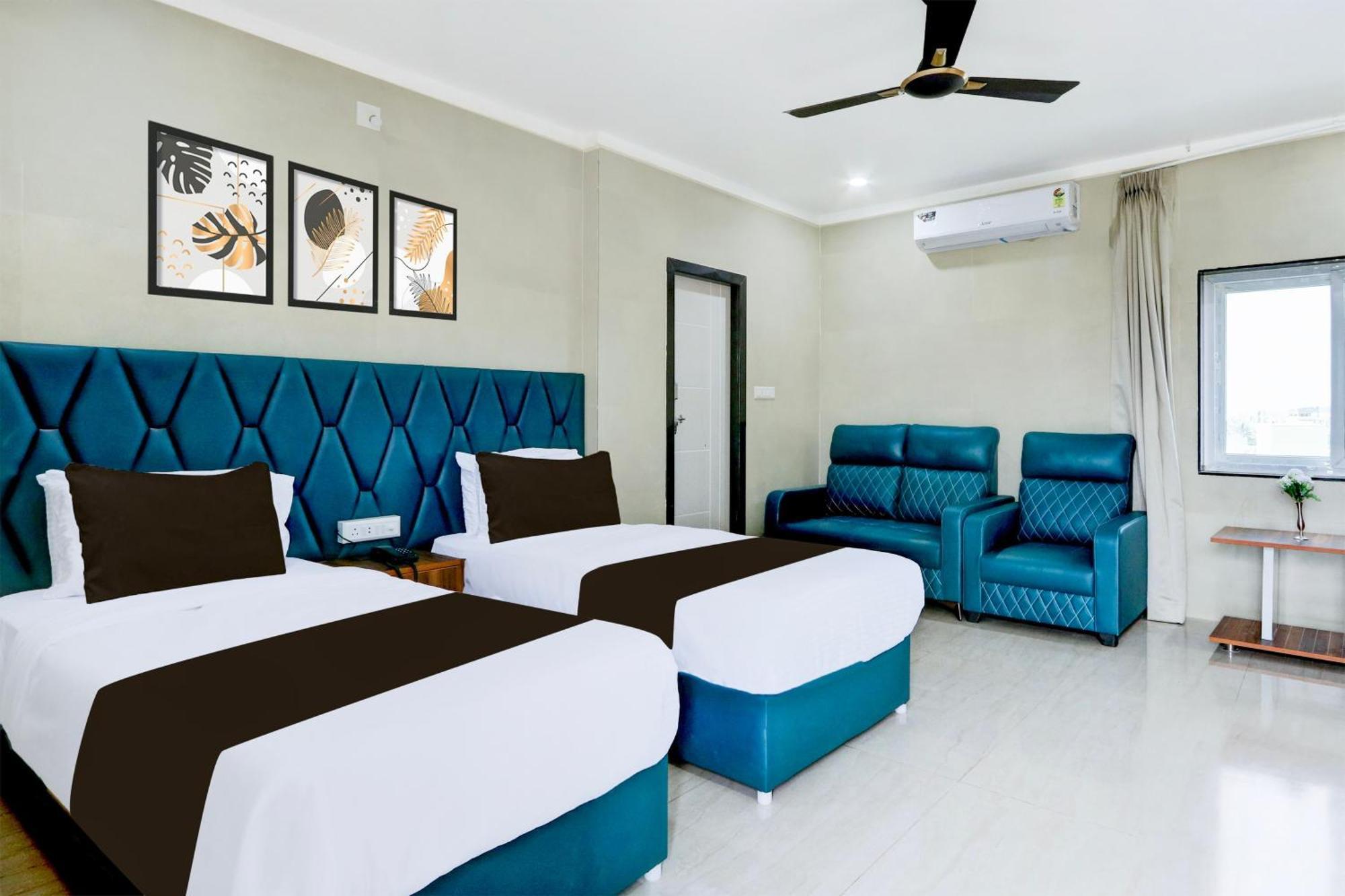 Hotel O Pr Grand Khammam Exterior foto