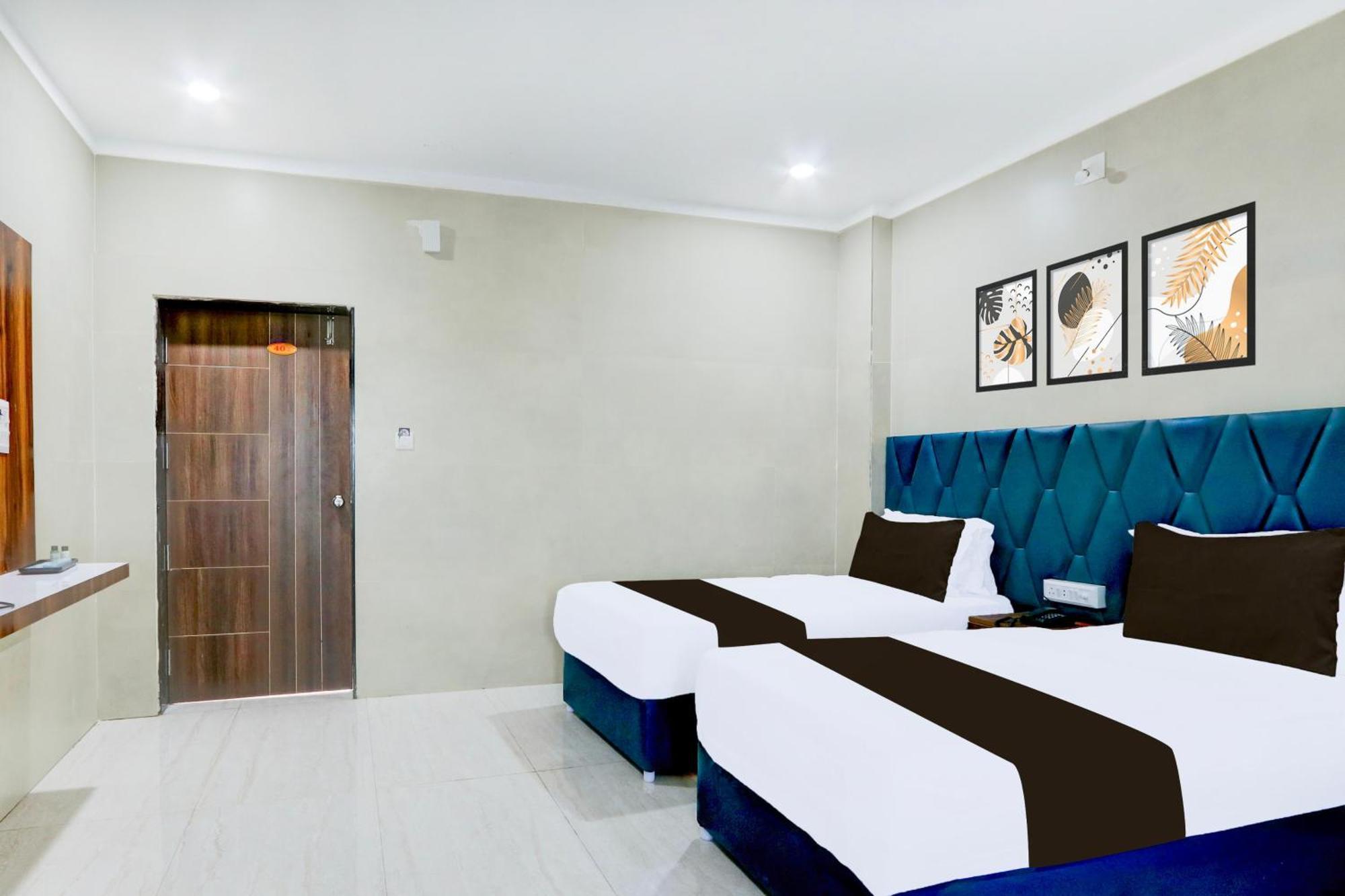Hotel O Pr Grand Khammam Exterior foto